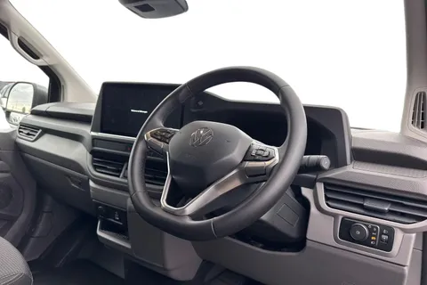 DE25PZP Volkswagen Transporter 100kW 65kWh Commerce Pro Van Auto Thumbnail #14
