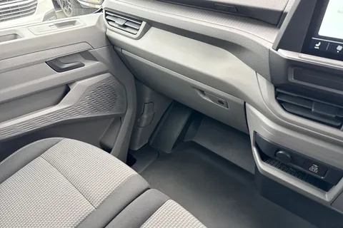 DE25PZP Volkswagen Transporter 100kW 65kWh Commerce Pro Van Auto Thumbnail #20