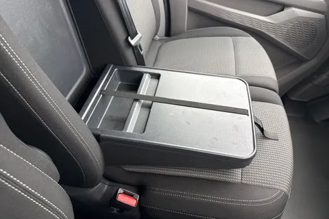 DE25PZP Volkswagen Transporter 100kW 65kWh Commerce Pro Van Auto Thumbnail #35