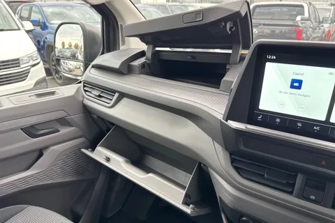 DE25PZP Volkswagen Transporter 100kW 65kWh Commerce Pro Van Auto Thumbnail #36