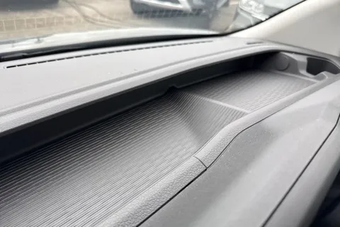 DE25PZP Volkswagen Transporter 100kW 65kWh Commerce Pro Van Auto Thumbnail #37