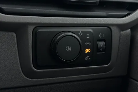 DE25PZP Volkswagen Transporter 100kW 65kWh Commerce Pro Van Auto Thumbnail #40