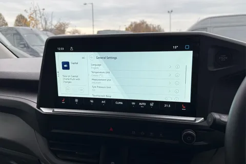 DE25PZP Volkswagen Transporter 100kW 65kWh Commerce Pro Van Auto Thumbnail #55