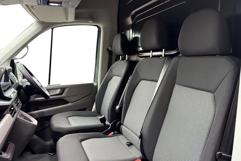 PE75ZFJ Volkswagen Crafter CR35 Panel van Commerce MWB 140 PS 2.0 TDI 8sp Automatic FWD Thumbnail #16