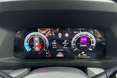 PE75ZFJ Volkswagen Crafter CR35 Panel van Commerce MWB 140 PS 2.0 TDI 8sp Automatic FWD Thumbnail #32