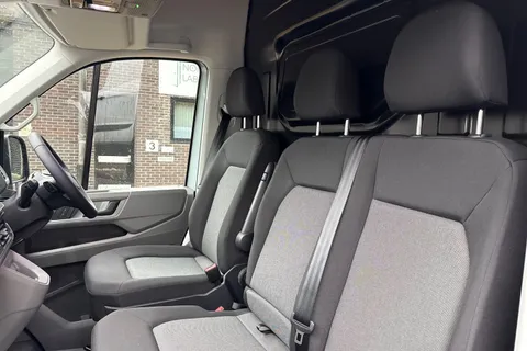 PK75BNO Volkswagen Crafter CR35 Panel van Commerce Plus LWB 140 PS 2.0 TDI 8sp Automatic FWD Thumbnail #15
