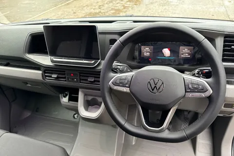 PK75BNO Volkswagen Crafter CR35 Panel van Commerce Plus LWB 140 PS 2.0 TDI 8sp Automatic FWD Thumbnail #17