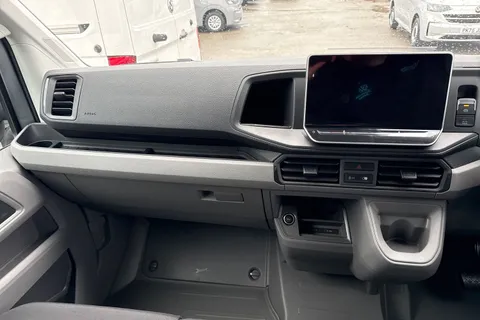 PK75BNO Volkswagen Crafter CR35 Panel van Commerce Plus LWB 140 PS 2.0 TDI 8sp Automatic FWD Thumbnail #19