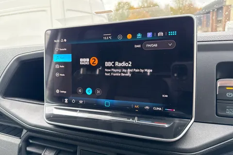 PK75BNO Volkswagen Crafter CR35 Panel van Commerce Plus LWB 140 PS 2.0 TDI 8sp Automatic FWD Thumbnail #36