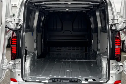 BG75KNU Volkswagen Transporter 2.0 TDI 110 Commerce Plus Van Thumbnail #7