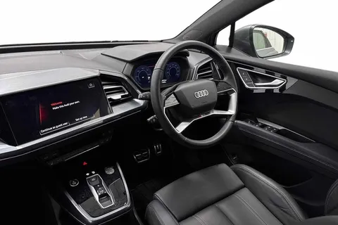 2 of 24 for Audi Q4 e-tron Q4 S line 45 e-tron 210,00 kW