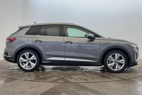 4 of 24 for Audi Q4 e-tron Q4 S line 45 e-tron 210,00 kW