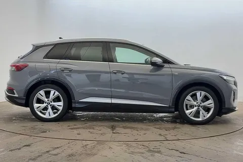 4 of 24 for Audi Q4 e-tron Q4 S line 45 e-tron 210,00 kW