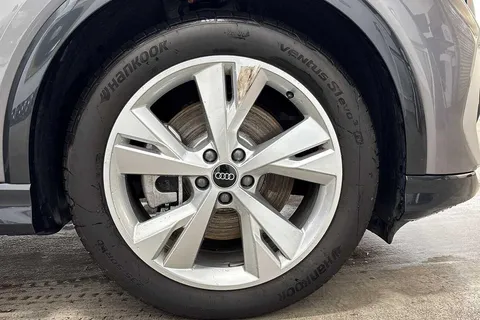 5 of 24 for Audi Q4 e-tron Q4 S line 45 e-tron 210,00 kW