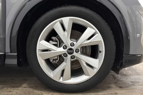 5 of 24 for Audi Q4 e-tron Q4 S line 45 e-tron 210,00 kW