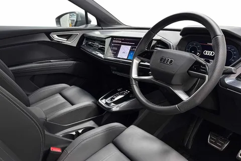 6 of 24 for Audi Q4 e-tron Q4 S line 45 e-tron 210,00 kW