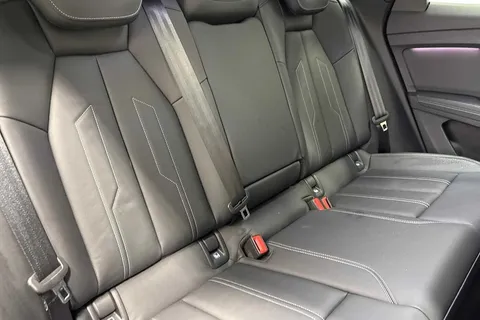 9 of 24 for Audi Q4 e-tron Q4 S line 45 e-tron 210,00 kW