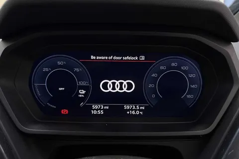 11 of 24 for Audi Q4 e-tron Q4 S line 45 e-tron 210,00 kW