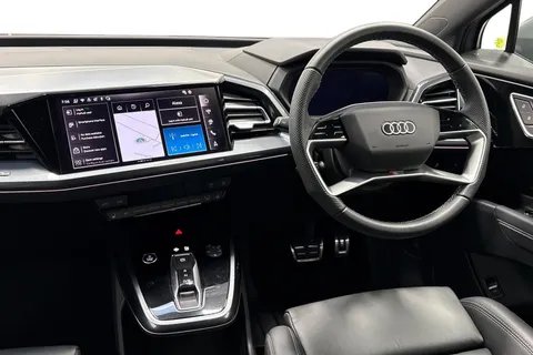 14 of 24 for Audi Q4 e-tron Q4 S line 45 e-tron 210,00 kW