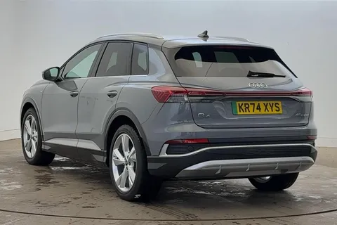 15 of 24 for Audi Q4 e-tron Q4 S line 45 e-tron 210,00 kW