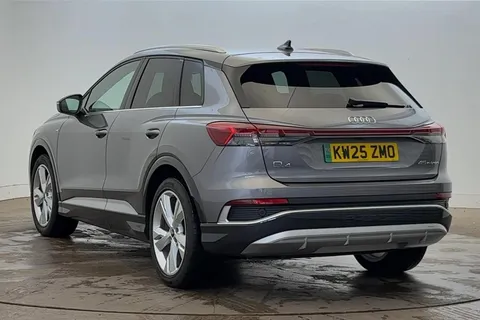 15 of 24 for Audi Q4 e-tron Q4 S line 45 e-tron 210,00 kW