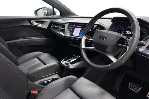 18 of 24 for Audi Q4 e-tron Q4 S line 45 e-tron 210,00 kW