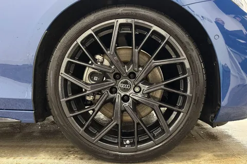 KY25EFM Audi A6 Saloon Launch Edition Plus TDI quattro 204 PS S tronic Thumbnail #19