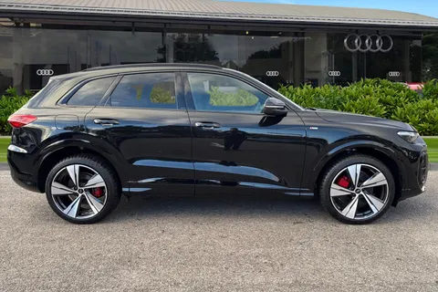 DA75LYT Audi Q5 SUV Edition 1 TDI quattro 204 PS S tronic Thumbnail #4