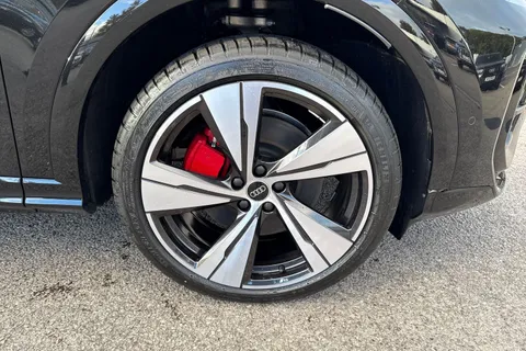 DA75LYT Audi Q5 SUV Edition 1 TDI quattro 204 PS S tronic Thumbnail #12