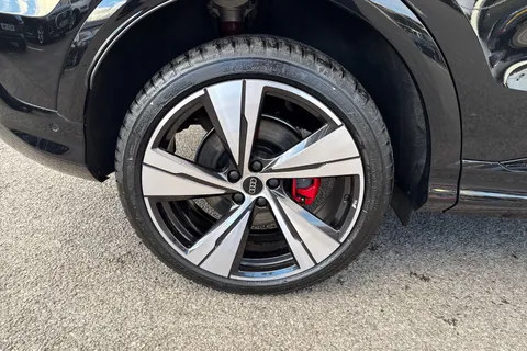 DA75LYT Audi Q5 SUV Edition 1 TDI quattro 204 PS S tronic Thumbnail #13