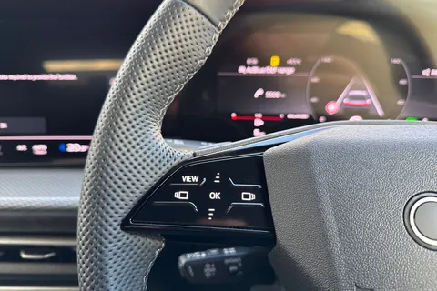 DA75LYT Audi Q5 SUV Edition 1 TDI quattro 204 PS S tronic Thumbnail #26