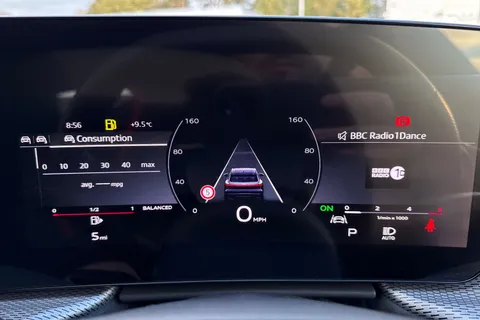 DA75LYT Audi Q5 SUV Edition 1 TDI quattro 204 PS S tronic Thumbnail #27