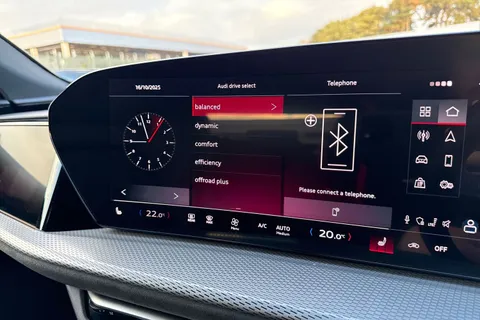 DA75LYT Audi Q5 SUV Edition 1 TDI quattro 204 PS S tronic Thumbnail #32