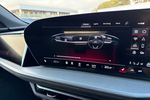 DA75LYT Audi Q5 SUV Edition 1 TDI quattro 204 PS S tronic Thumbnail #39