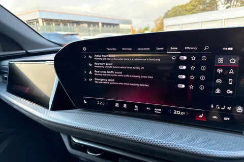 DA75LYT Audi Q5 SUV Edition 1 TDI quattro 204 PS S tronic Thumbnail #46