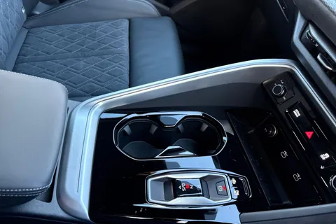 DA75LYT Audi Q5 SUV Edition 1 TDI quattro 204 PS S tronic Thumbnail #54