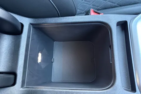 DA75LYT Audi Q5 SUV Edition 1 TDI quattro 204 PS S tronic Thumbnail #55