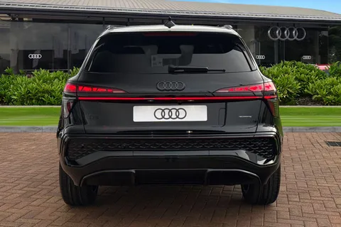  Audi Q3 2.0 TFSI Launch Edition S Tronic quattro Euro 6 (s/s) 5dr Thumbnail #5