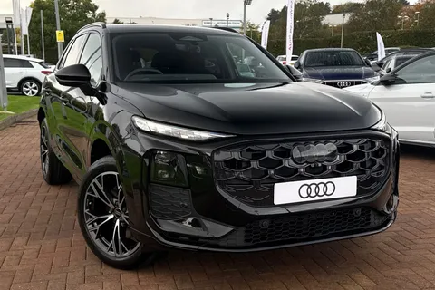  Audi Q3 2.0 TFSI Launch Edition S Tronic quattro Euro 6 (s/s) 5dr Thumbnail #25