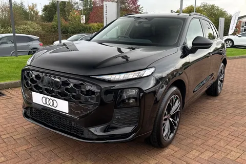  Audi Q3 2.0 TFSI Launch Edition S Tronic quattro Euro 6 (s/s) 5dr Thumbnail #60