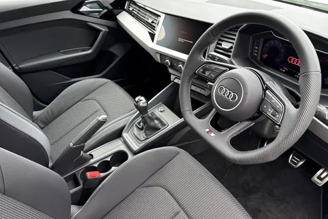 DH25AOA Audi A1 Black Edition 30 TFSI  116 PS 6-speed Thumbnail #14