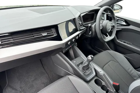 DH25AOA Audi A1 Black Edition 30 TFSI  116 PS 6-speed Thumbnail #15