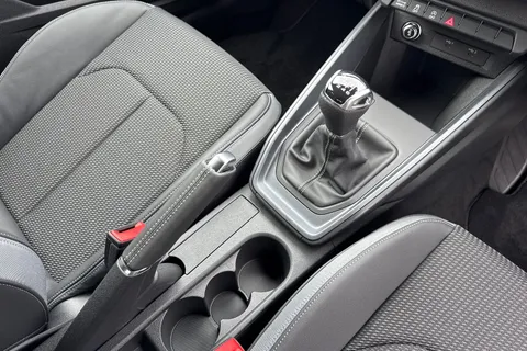 DH25AOA Audi A1 Black Edition 30 TFSI  116 PS 6-speed Thumbnail #23