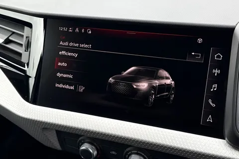 DH25AOA Audi A1 Black Edition 30 TFSI  116 PS 6-speed Thumbnail #38