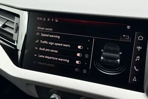 DH25AOA Audi A1 Black Edition 30 TFSI  116 PS 6-speed Thumbnail #41