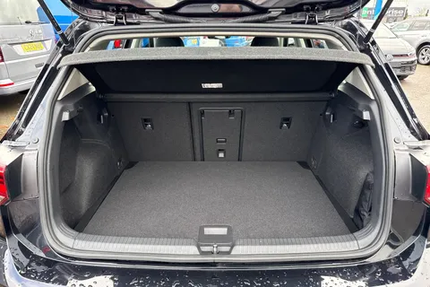 FL72ZBE Volkswagen Golf 1.5 TSI 150 Style 5dr ⭐Winter Pack⭐ Thumbnail #8