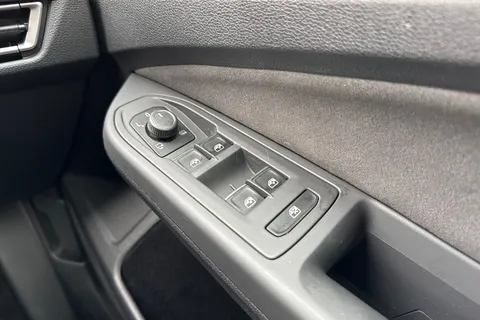 FL72ZBE Volkswagen Golf 1.5 TSI 150 Style 5dr ⭐Winter Pack⭐ Thumbnail #22