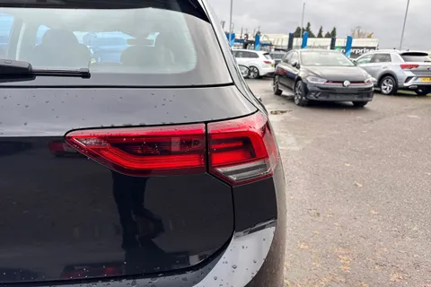 FL72ZBE Volkswagen Golf 1.5 TSI 150 Style 5dr ⭐Winter Pack⭐ Thumbnail #27