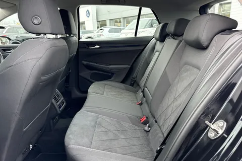 FL72ZBE Volkswagen Golf 1.5 TSI 150 Style 5dr ⭐Winter Pack⭐ Thumbnail #34