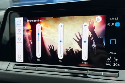 FL72ZBE Volkswagen Golf 1.5 TSI 150 Style 5dr ⭐Winter Pack⭐ Thumbnail #52